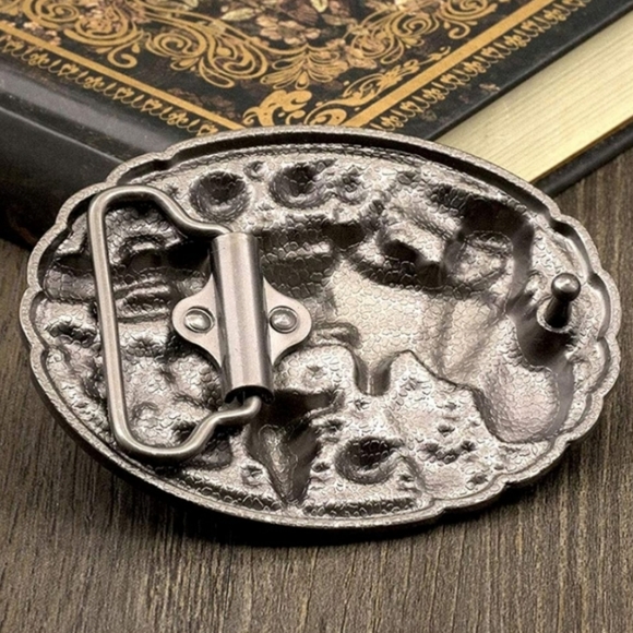 Western Rodeo Style revolver pistol theme feathers Longhorn bull belt bu… - Picture 4 of 6